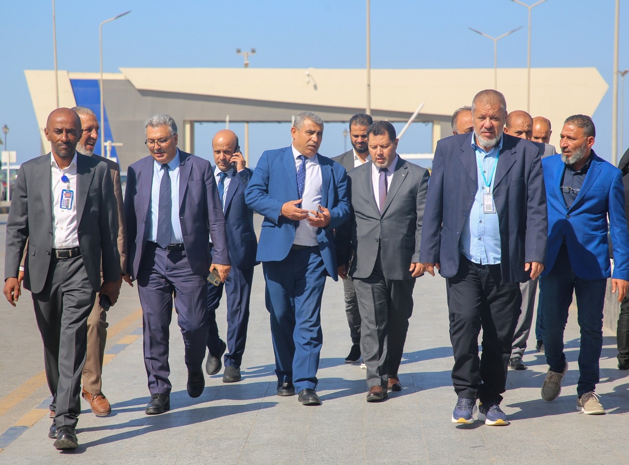 زيارة الوفد التونسي لمطار معيتيقة 